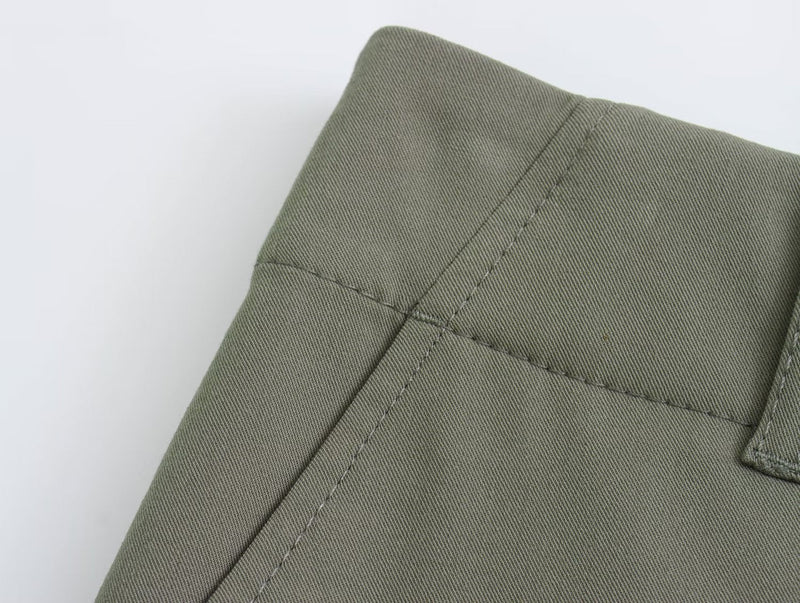 Elegantly Styled Pants for Everyday Wear