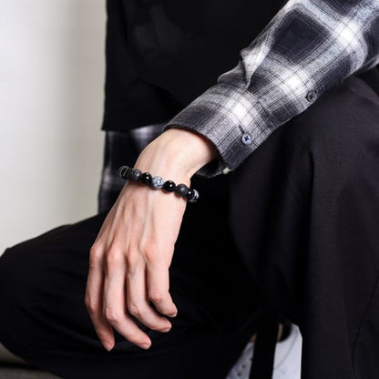 Sophisticated Garment with a Clean Classic Look