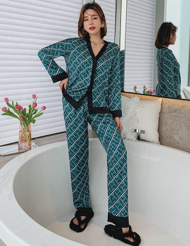 Well Tailored Garment with a Graceful Silhouette