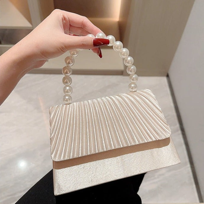 Beautifully Crafted Bag in a Classic Style