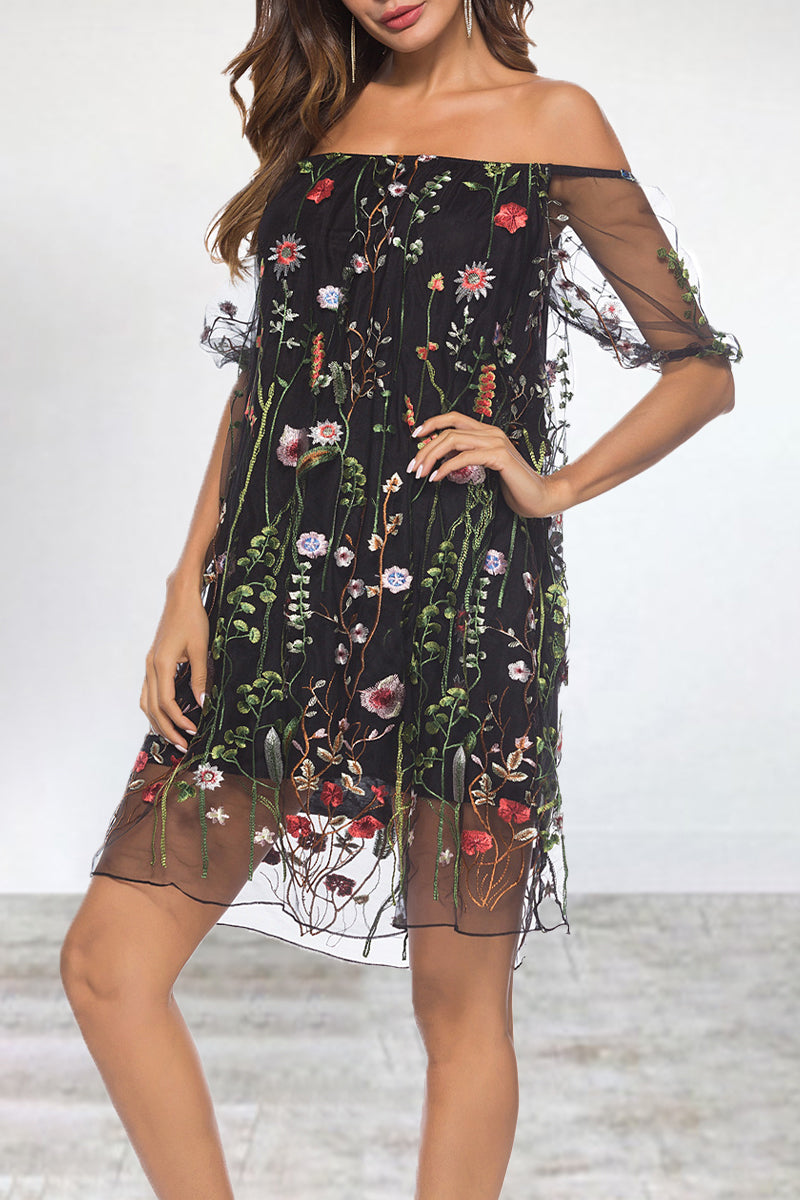 Classic Vintage Dress with a Flattering Fit