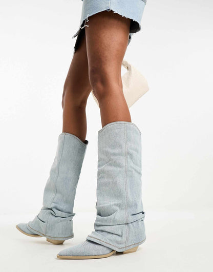 Beautifully Finished Boots in a Timeless Design