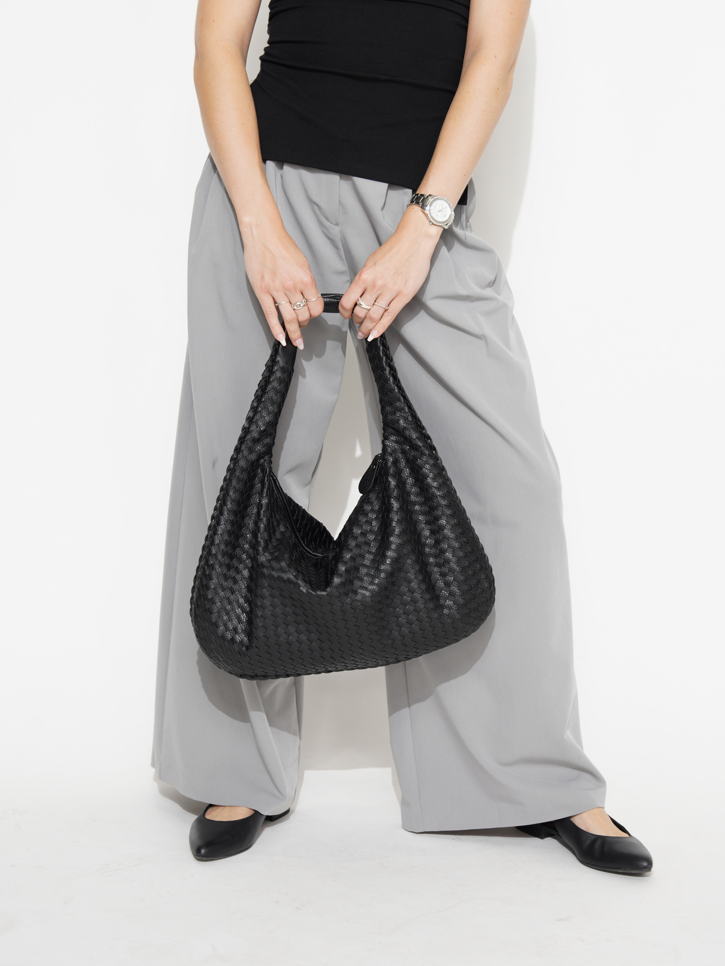 Gracefully Styled Bag for Any Occasion