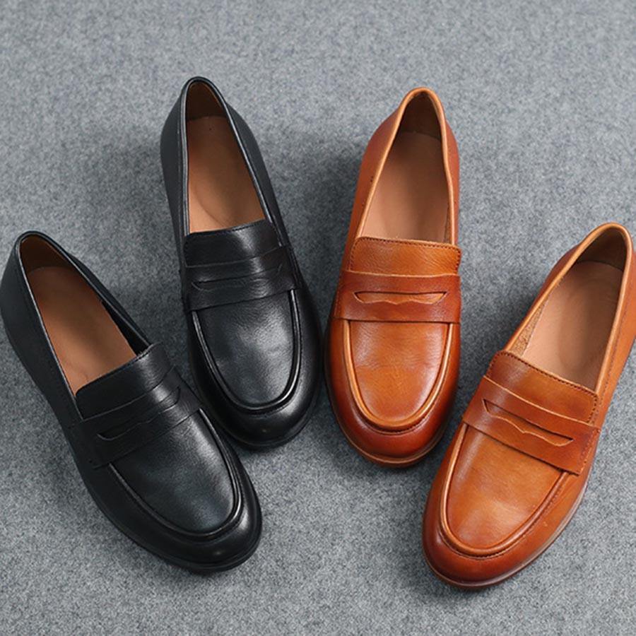 Effortlessly Elegant Shoes with a Timeless Design