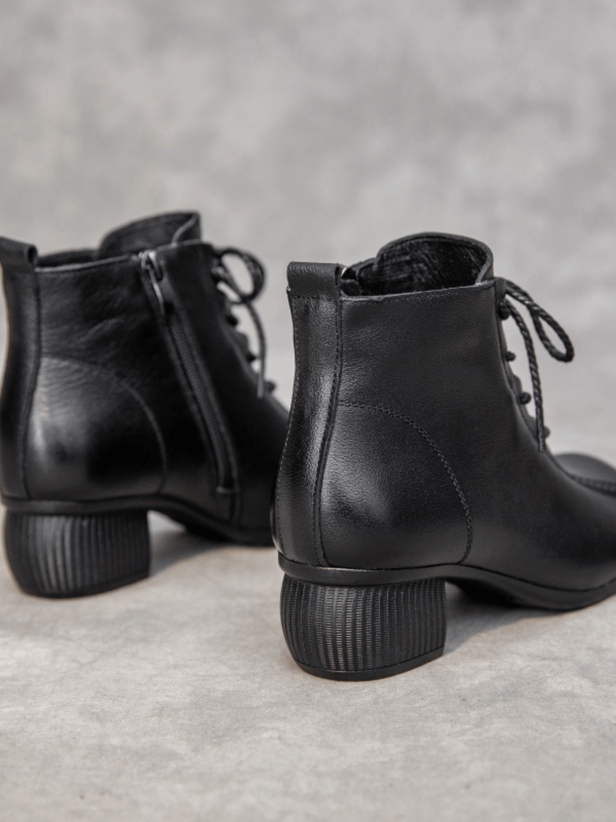 Well Tailored Boots with a Graceful Silhouette