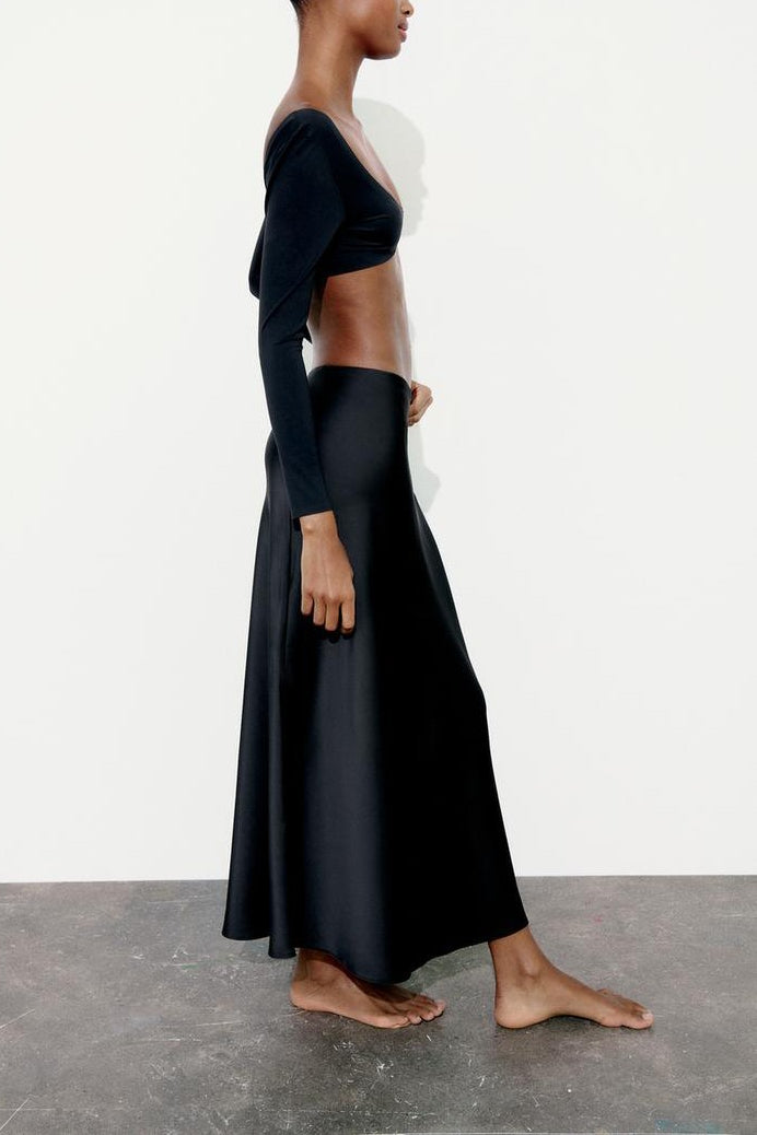 Gracefully Styled Garment for Any Occasion