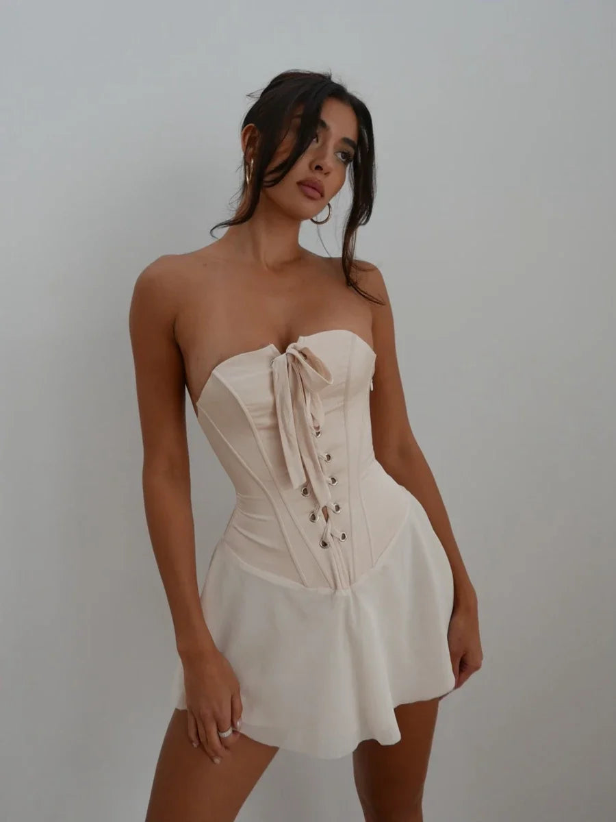 Effortlessly Elegant Dress with a Timeless Design