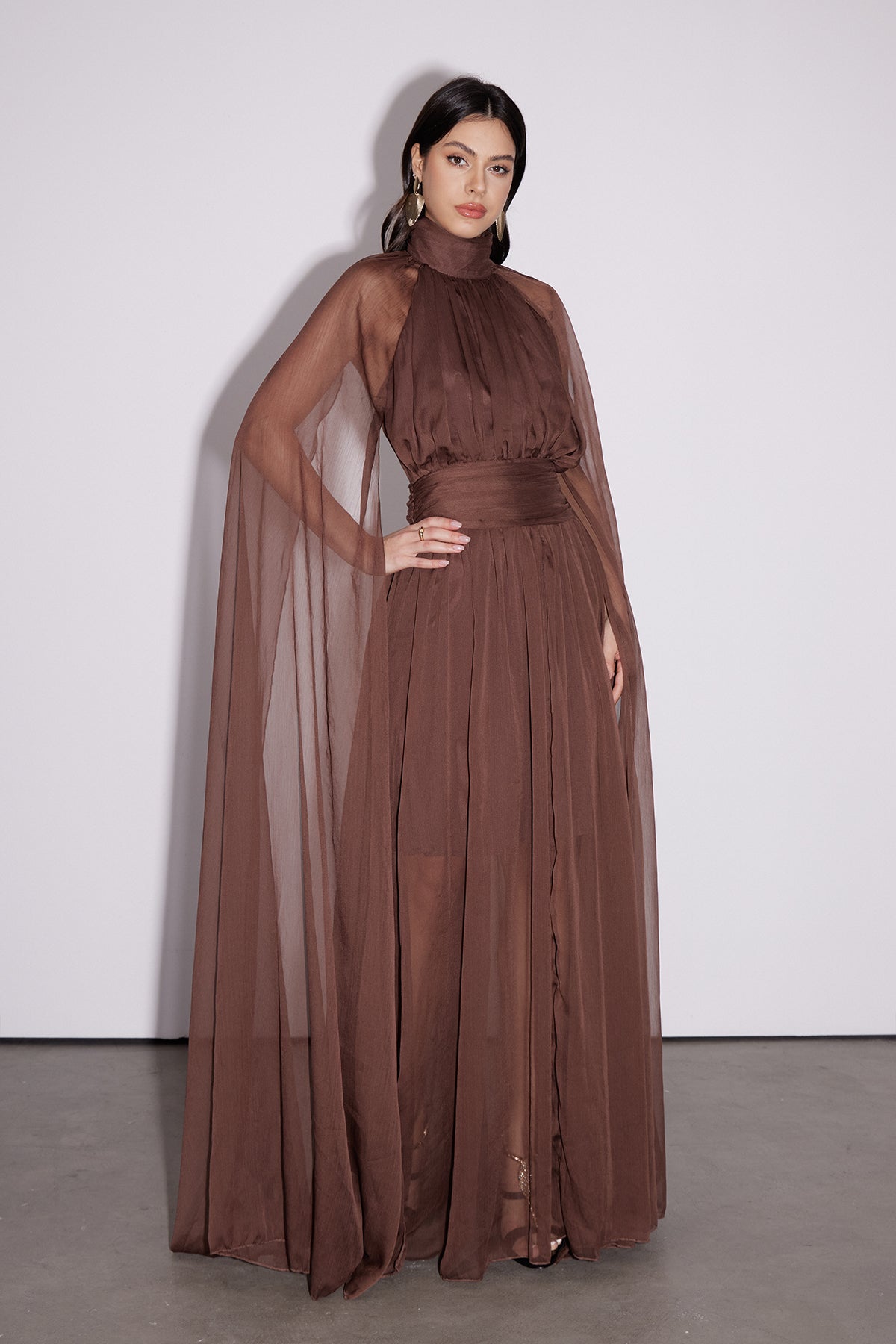 Well Tailored Dress with a Graceful Silhouette
