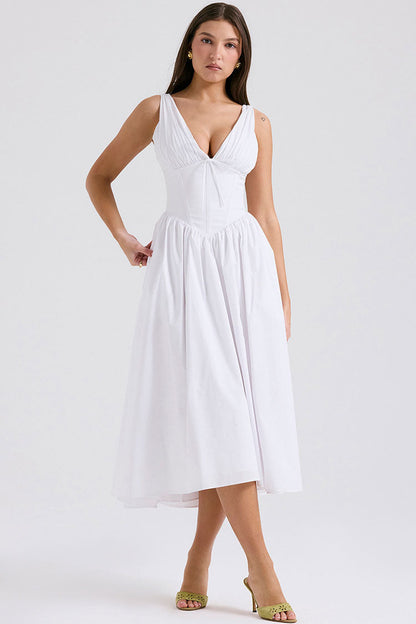 Classic Vintage Dress with a Flattering Fit