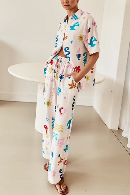 Effortlessly Elegant Pants with a Timeless Design