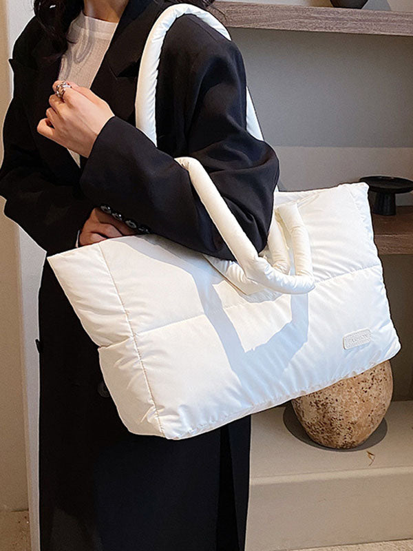 Well Tailored Bag with a Graceful Silhouette