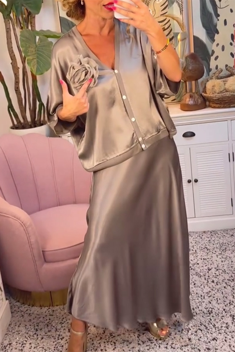 Gracefully Styled Garment for Any Occasion