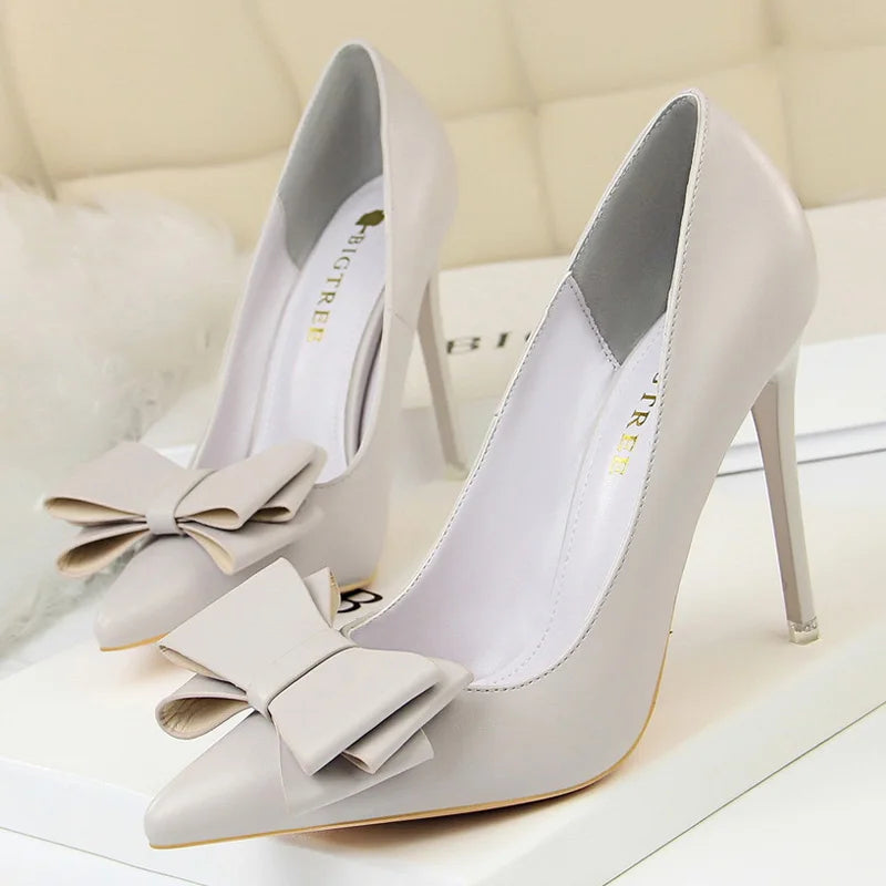 Well Tailored Heels with a Graceful Silhouette