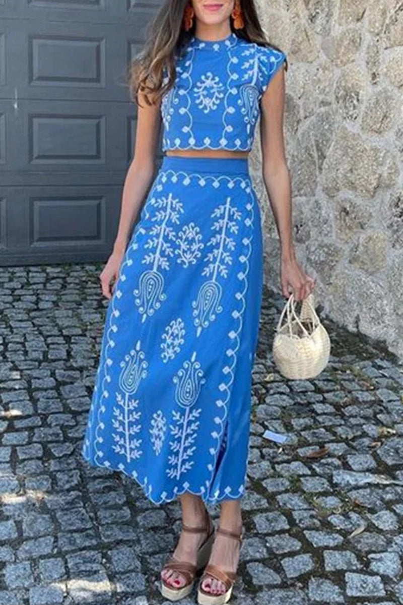 Well Tailored Garment with a Graceful Silhouette