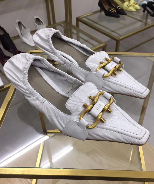 Well Tailored Heels with a Graceful Silhouette