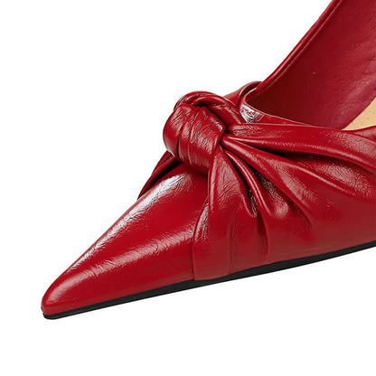 Polished Heels with an Effortless Classic Look