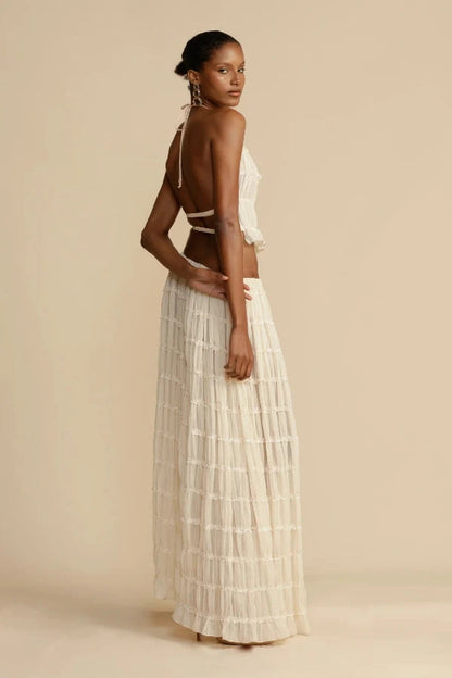 Well Tailored Garment with a Graceful Silhouette