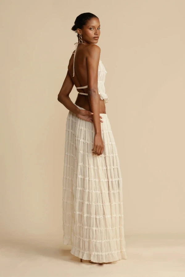 Well Tailored Garment with a Graceful Silhouette