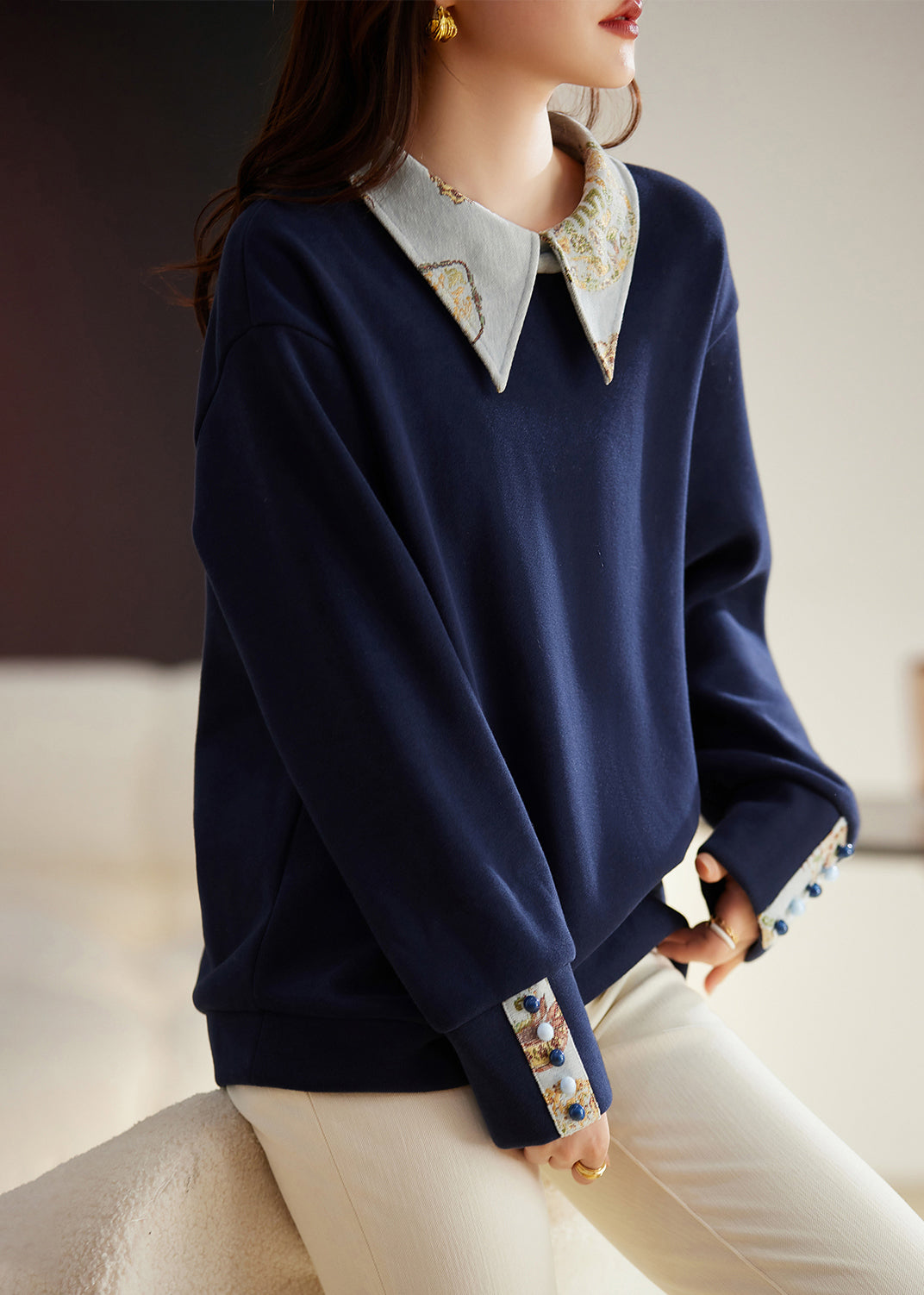 Classic Vintage Pullover with a Flattering Fit