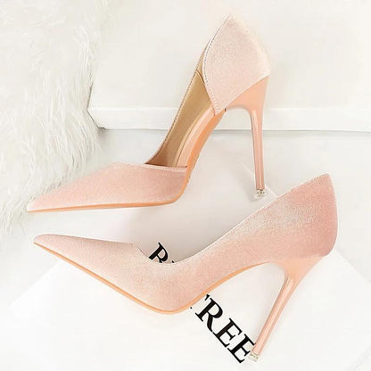 Classic Vintage Shoes with a Flattering Fit