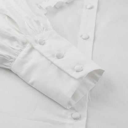 Classic Vintage Blouse with a Flattering Fit