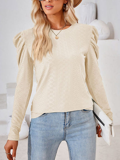 Effortlessly Elegant T-Shirt with a Timeless Design