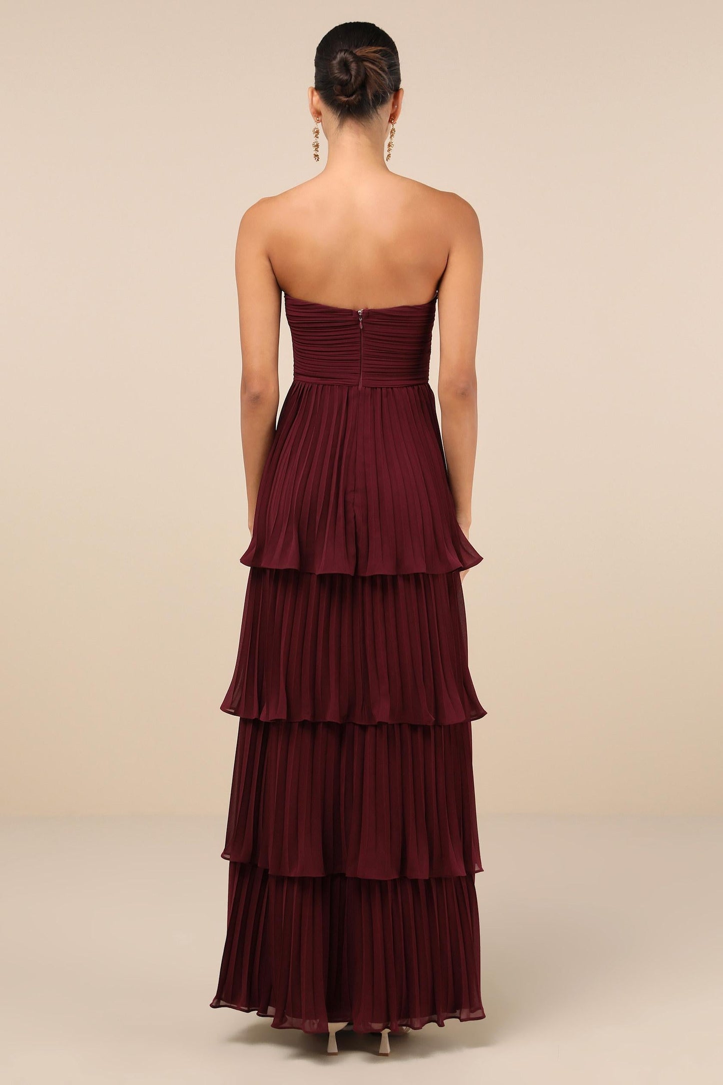 Gracefully Styled Dress for Any Occasion