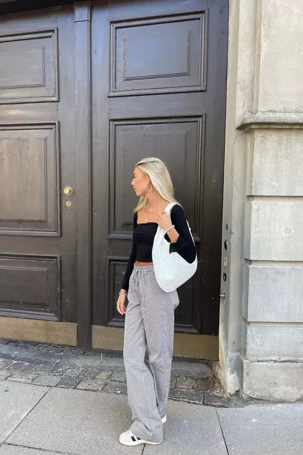 Beautifully Finished Bag in a Timeless Design