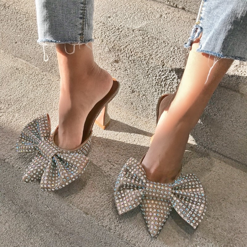 Classic Vintage Heels with a Flattering Fit
