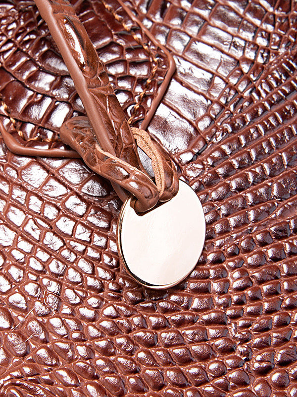 Gracefully Styled Bag for Any Occasion