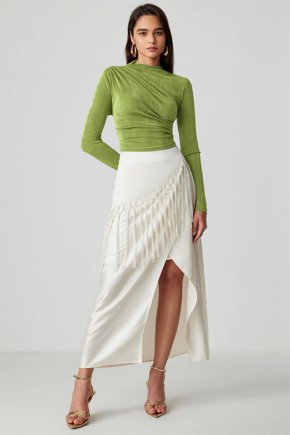 Effortlessly Elegant Top with a Timeless Design