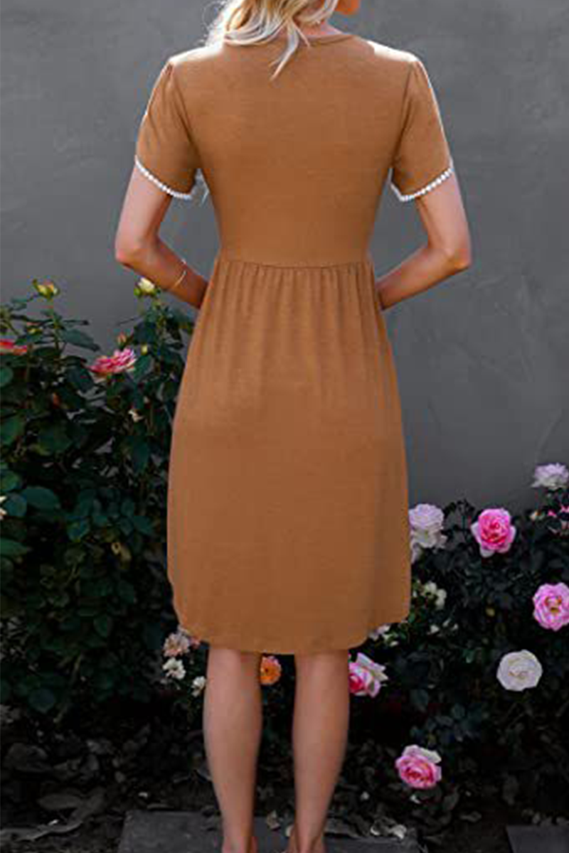 Classic Vintage Dress with a Flattering Fit