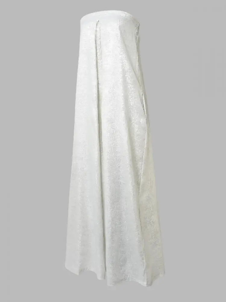 Gracefully Styled Garment for Any Occasion