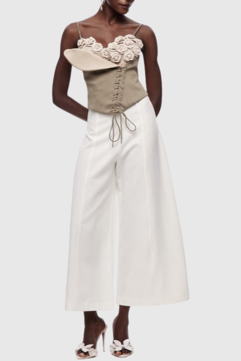 Classic Vintage Top with a Flattering Fit