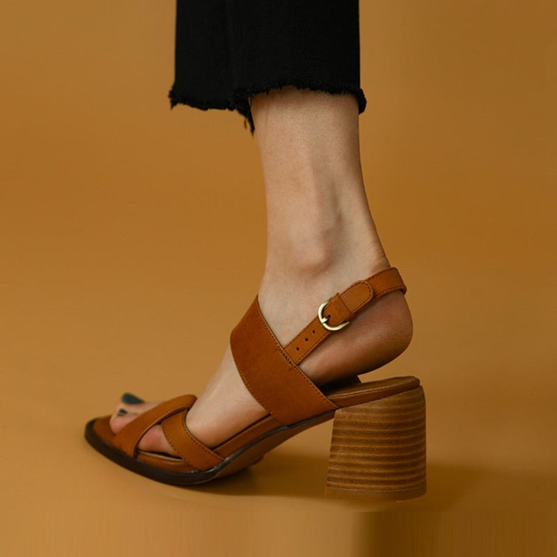 Effortlessly Elegant Garment with a Timeless Design