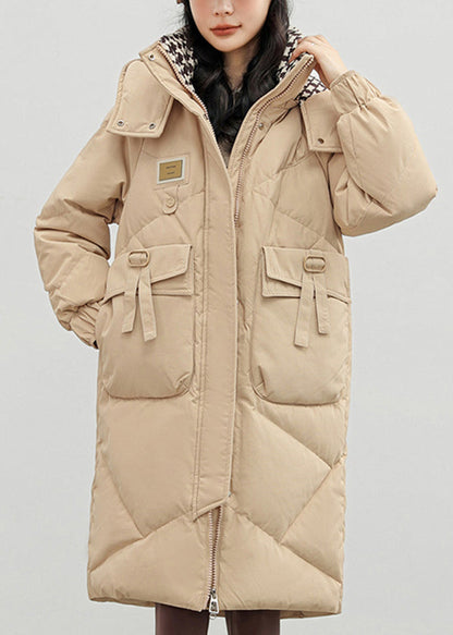 Well Tailored Coat with a Graceful Silhouette