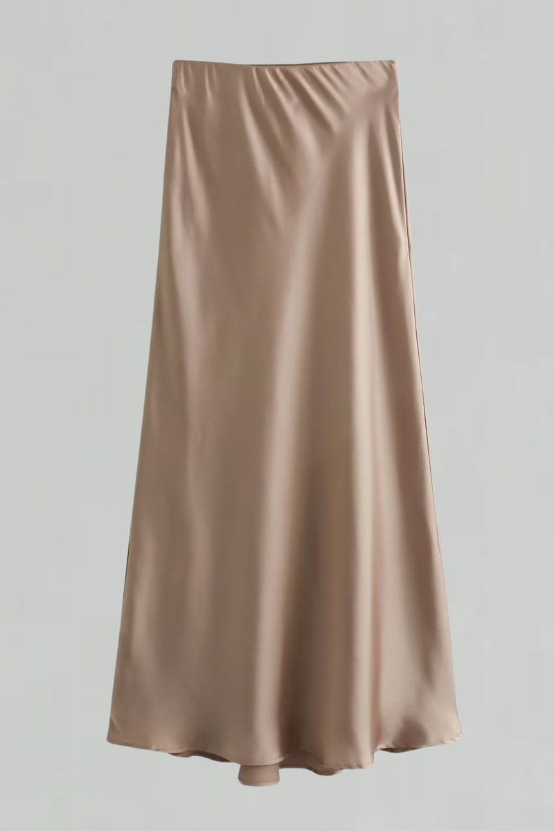 Effortlessly Elegant Garment with a Timeless Design