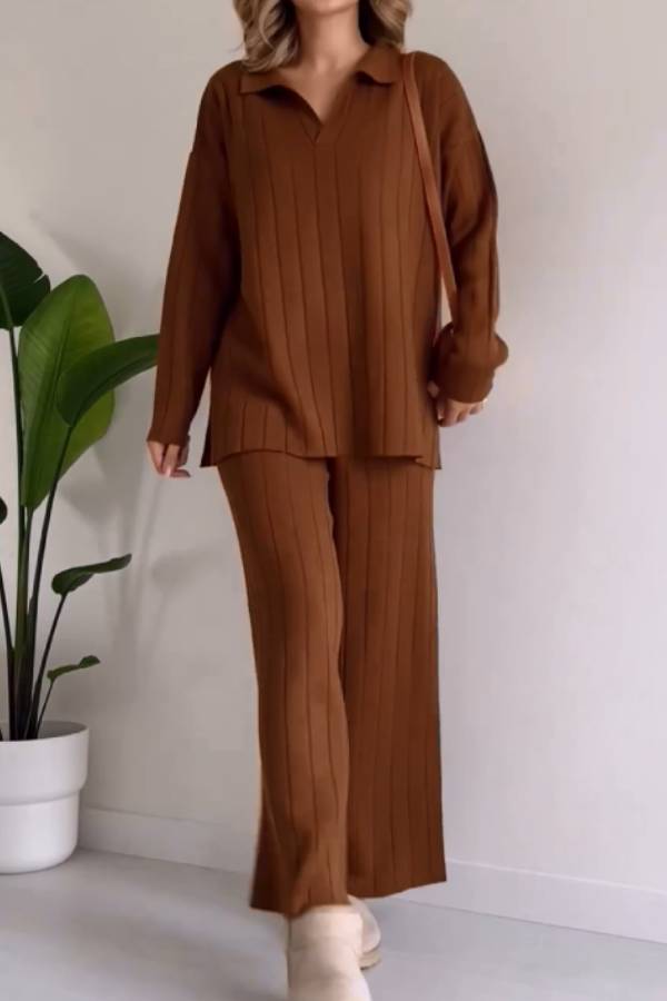 Classic Vintage Sweater with a Flattering Fit
