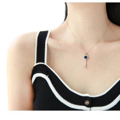 Sophisticated Garment with a Clean Classic Look