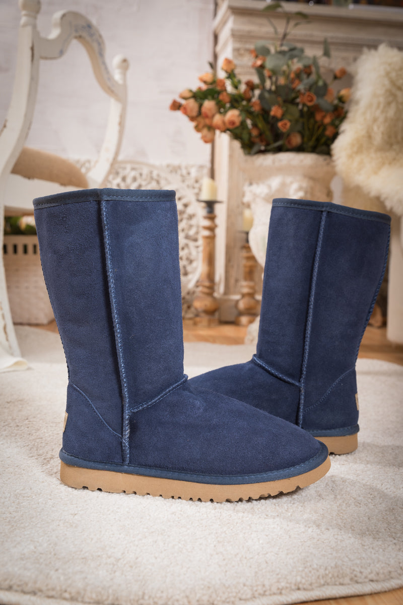 Well Tailored Boots with a Graceful Silhouette