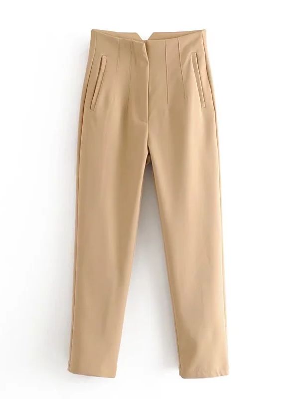 Well Tailored Trousers with a Graceful Silhouette