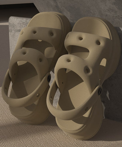 Effortlessly Elegant Sandals with a Timeless Design
