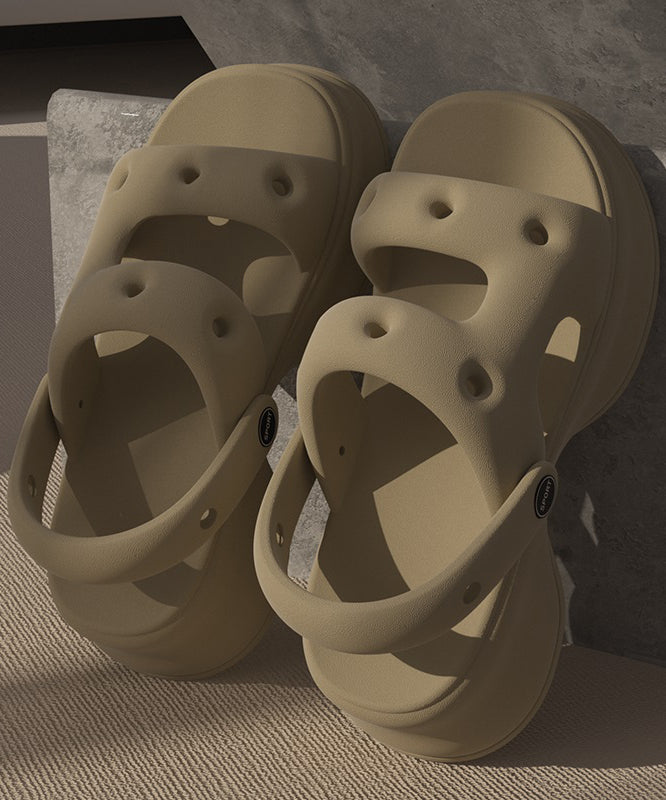 Effortlessly Elegant Sandals with a Timeless Design