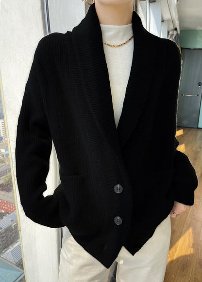 Beautifully Finished Cardigan in a Timeless Design