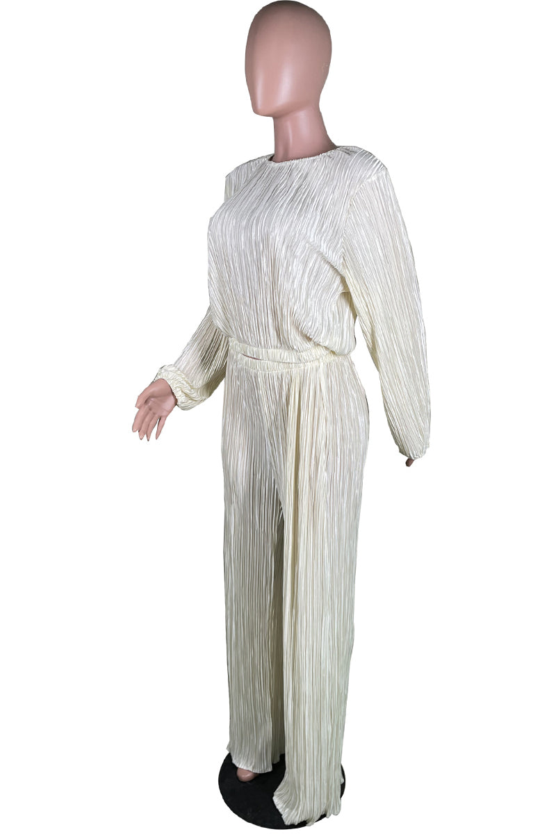 Well Tailored Garment with a Graceful Silhouette