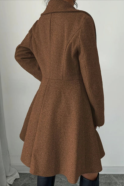 Elegantly Styled Coat for Everyday Wear