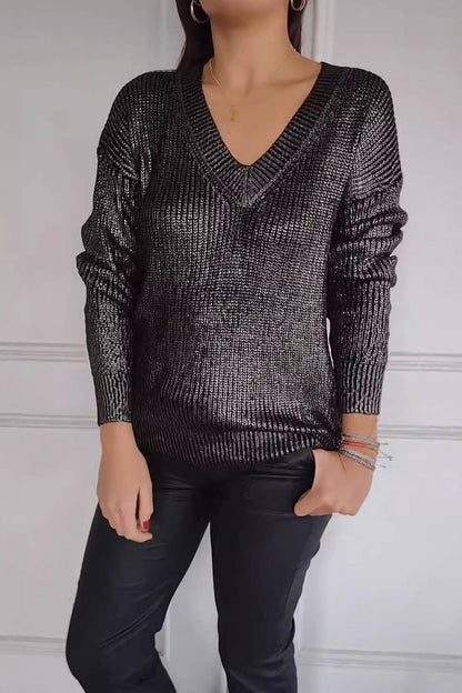 Effortlessly Elegant Sweater with a Timeless Design