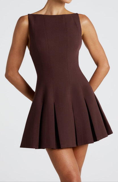 Sophisticated Dress with a Clean Classic Look