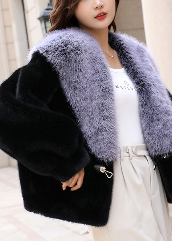 Gracefully Styled Coat for Any Occasion