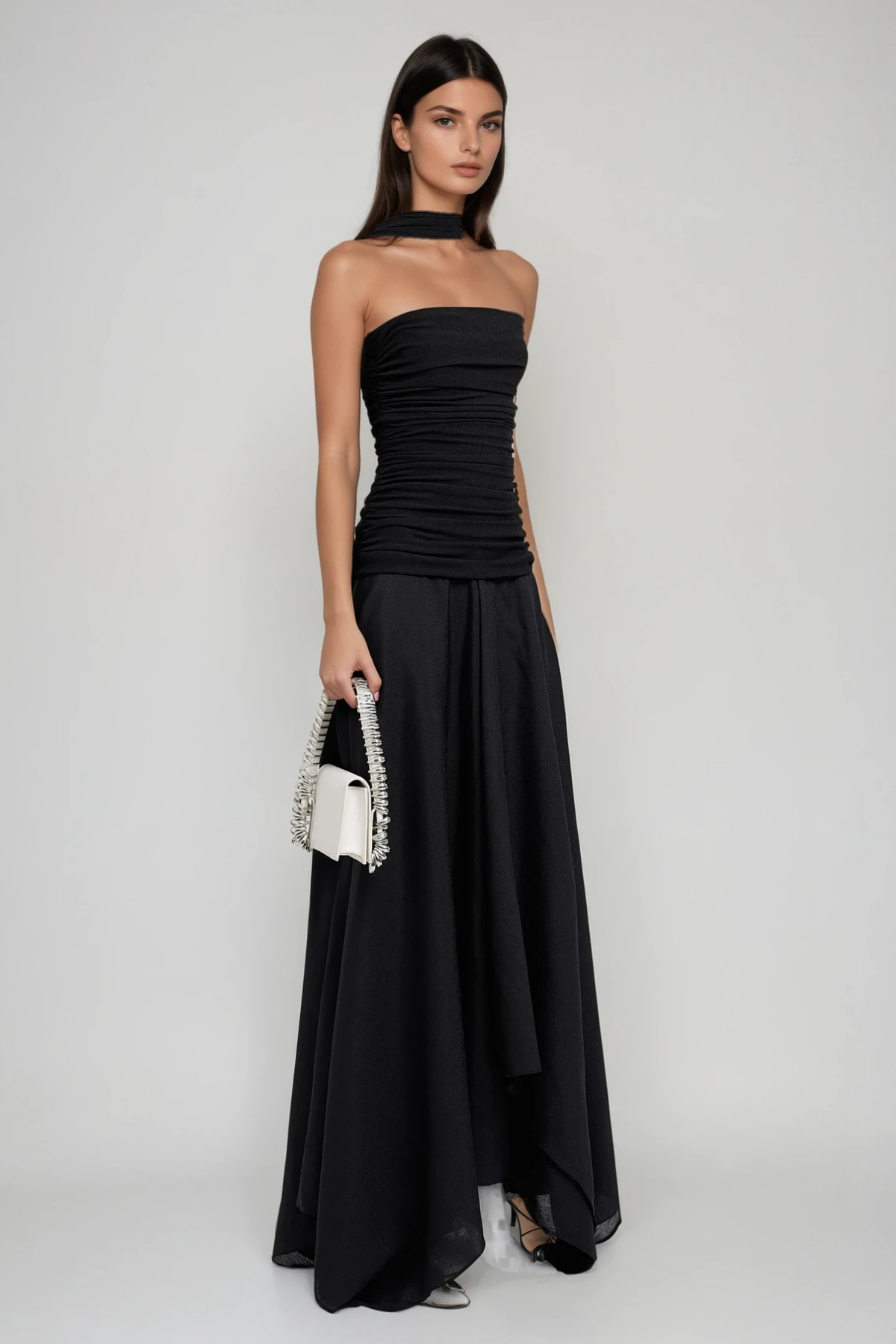 Beautifully Finished Dress in a Timeless Design